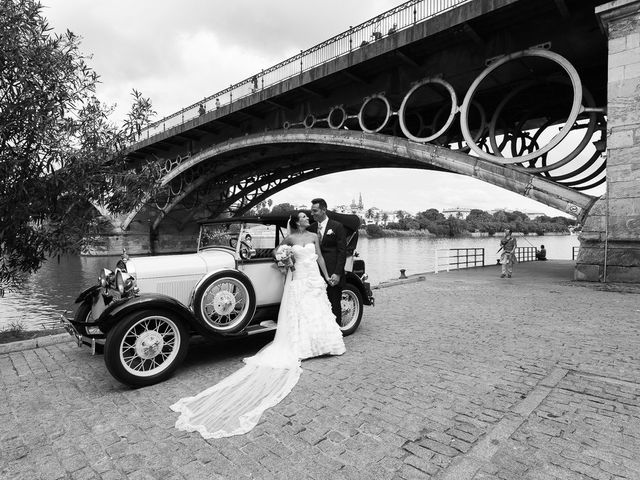 La boda de Jose Miguel y Isabel en Tomares, Sevilla 88