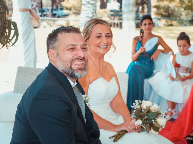 La boda de Antonio y Monica en Sant Vicenç De Montalt, Barcelona 17