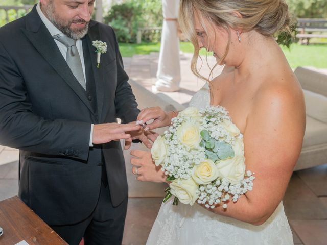 La boda de Antonio y Monica en Sant Vicenç De Montalt, Barcelona 24