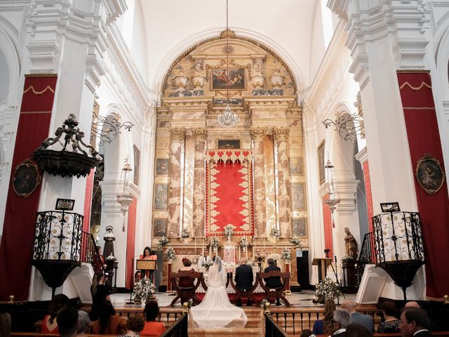 La boda de Rafa y Rosa en Las Cabezas De San Juan, Sevilla 31