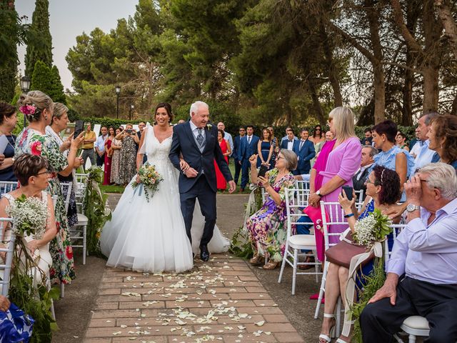 La boda de Cristian y Sheila en Almudevar, Huesca 31