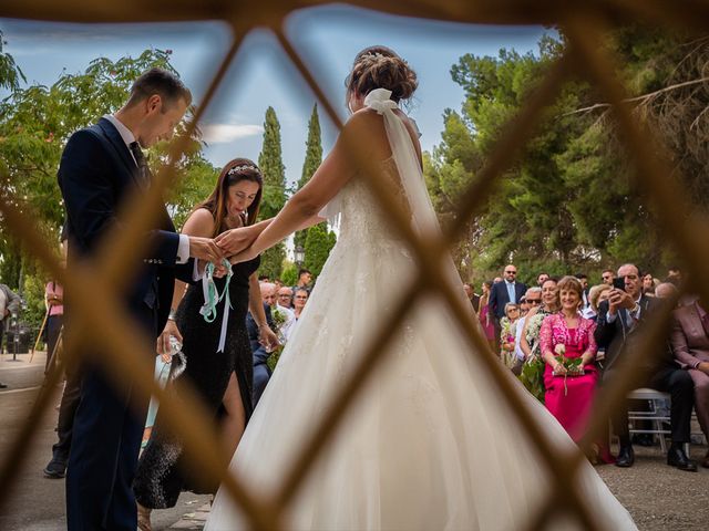 La boda de Cristian y Sheila en Almudevar, Huesca 36