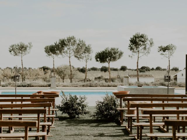 La boda de Metqal y Fiorella en Pueblo Los Cerralbos, Toledo 15