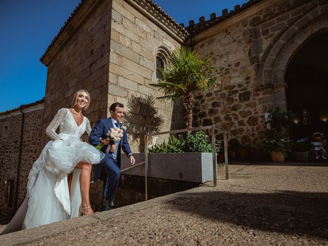 La boda de Beatriz y Marius en Jarandilla, Cáceres 28