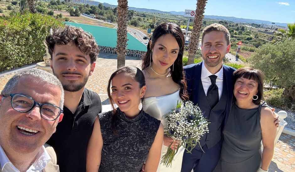 La boda de Paolo y Ailin en Chiva, Valencia