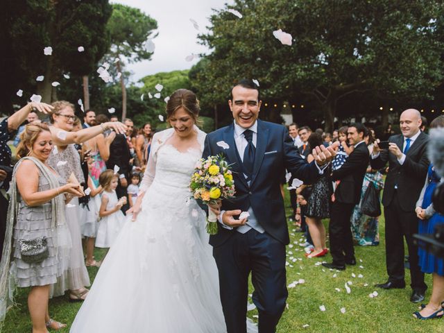 La boda de Joan Martí y Laia en Cabrera De Mar, Barcelona 32