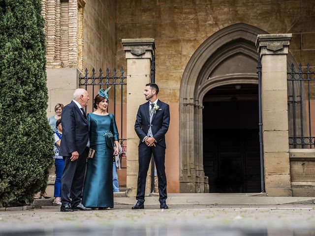 La boda de Diego y Adriana en Villafranca, Navarra 12