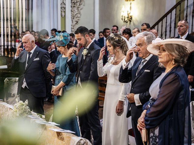 La boda de Diego y Adriana en Villafranca, Navarra 15