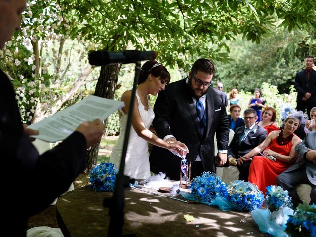 La boda de Toño y Vero en Carrizo De La Ribera, León 17