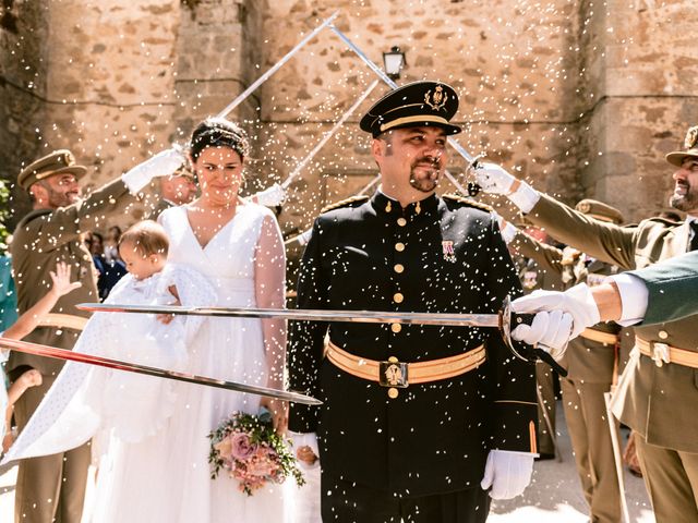 La boda de David y Mª Ángeles en Botija, Cáceres 1