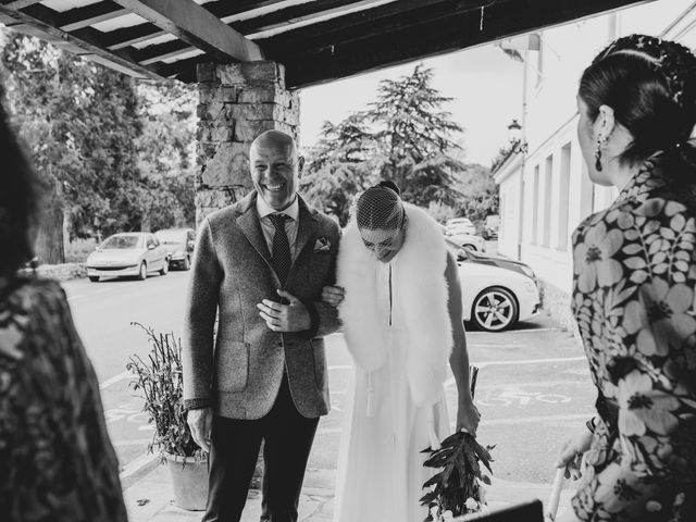 La boda de Jorge y Lucía en Gijón, Asturias 23