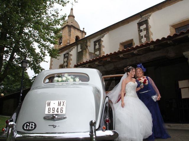 La boda de Borja y Iratxe en Santa Maria De Getxo, Vizcaya 16