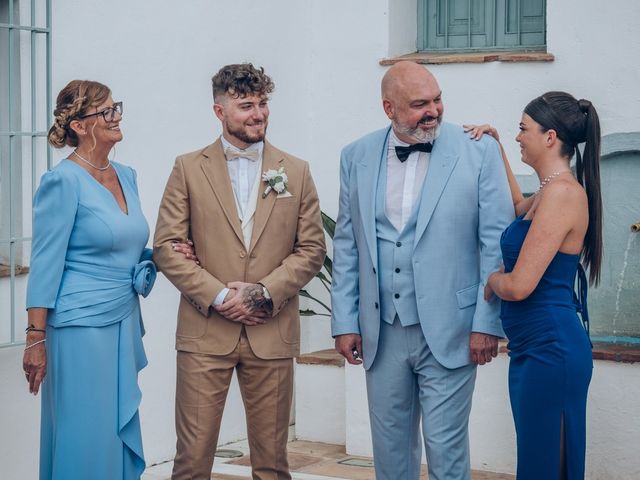 La boda de Raphäel y Sara en Rincon De La Victoria, Málaga 15