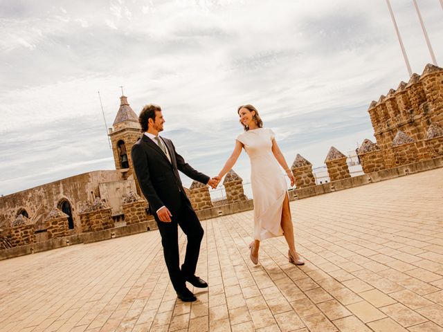 La boda de Siobhan y Manuel en Rota, Cádiz 34