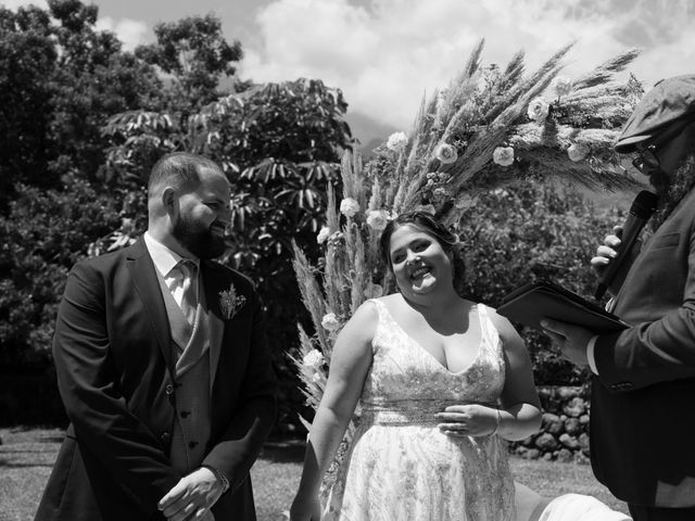 La boda de Rebeca y Cristian en Santa Cruz De Tenerife, Santa Cruz de Tenerife 34