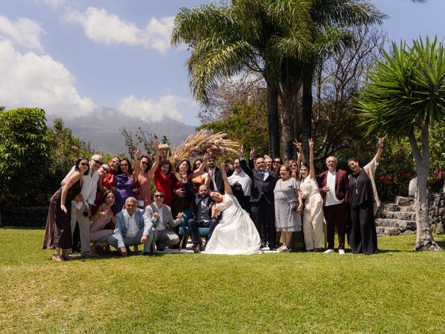 La boda de Rebeca y Cristian en Santa Cruz De Tenerife, Santa Cruz de Tenerife 65