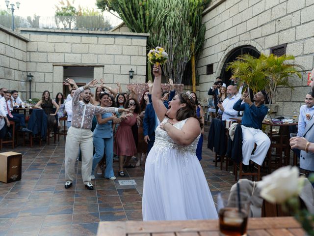 La boda de Rebeca y Cristian en Santa Cruz De Tenerife, Santa Cruz de Tenerife 91