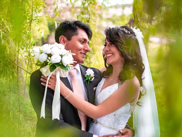 La boda de Milton y Zuleny en Vitoria-gasteiz, Álava 18