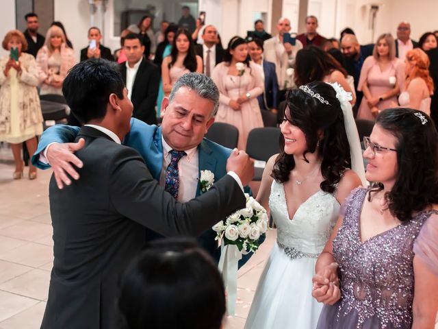 La boda de Milton y Zuleny en Vitoria-gasteiz, Álava 23