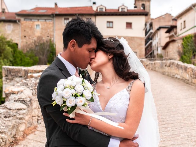 La boda de Milton y Zuleny en Vitoria-gasteiz, Álava 26