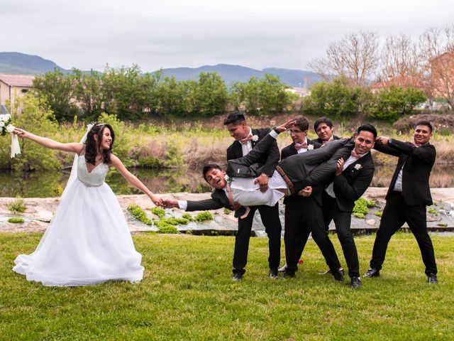 La boda de Milton y Zuleny en Vitoria-gasteiz, Álava 53