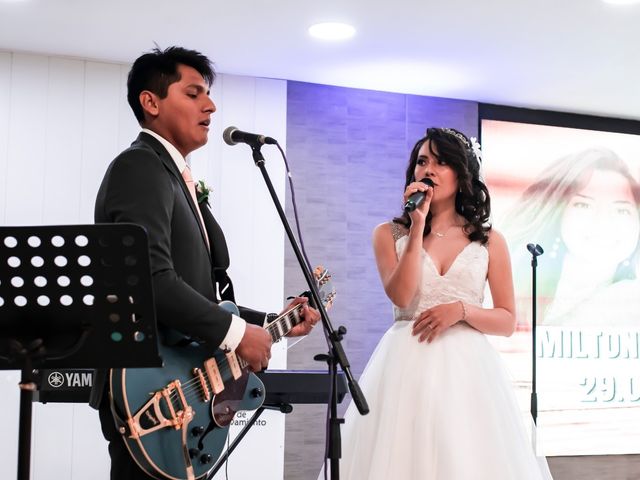La boda de Milton y Zuleny en Vitoria-gasteiz, Álava 57