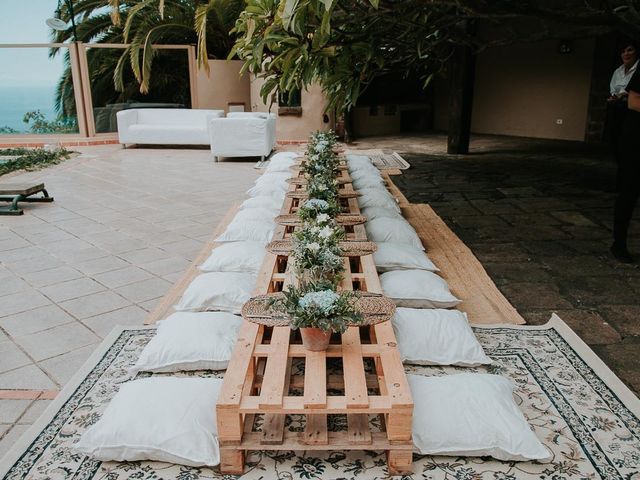 La boda de Isabel y David en La Matanza De Acentejo, Santa Cruz de Tenerife 42