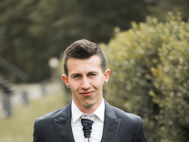 La boda de Edgar y Xènia en La Vall De Bianya, Girona 17