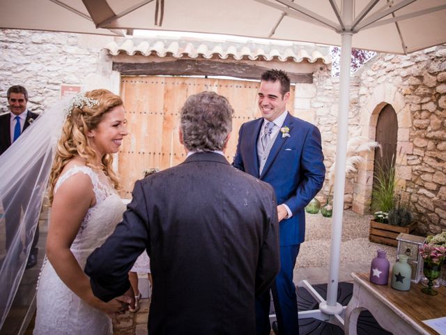 La boda de Albert y Eva en La Riera De Gaia, Tarragona 65