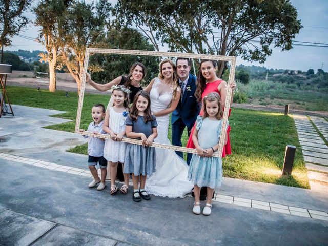 La boda de Albert y Eva en La Riera De Gaia, Tarragona 123