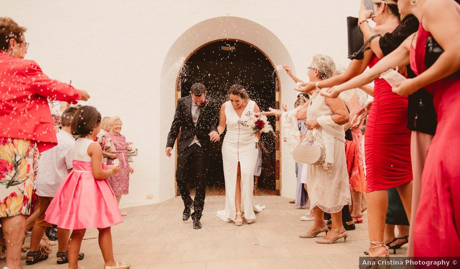 La boda de Carlos y Mar en Santa Eularia Des Riu, Islas Baleares