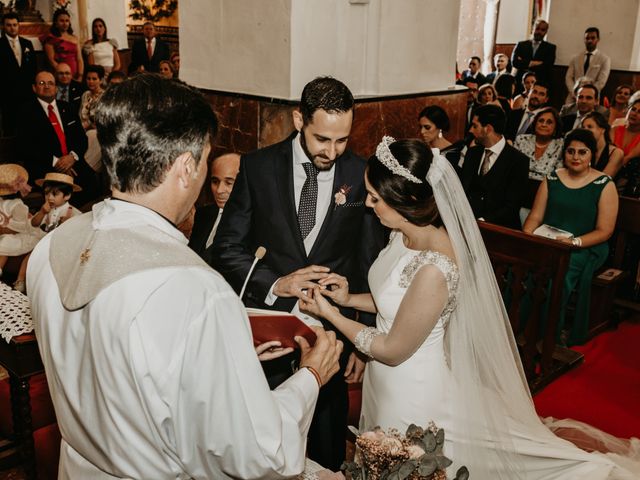 La boda de Javier y Rosario en Villarrasa, Huelva 32