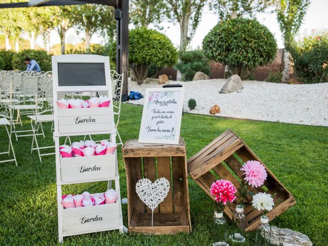 La boda de Roberto y Carol en Cubas De La Sagra, Madrid 44