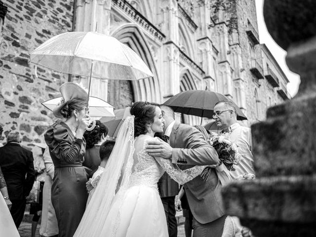 La boda de Pedro y Nuria en Cañamero, Cáceres 59