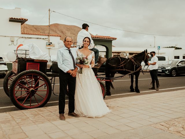 La boda de Jose y Samira en La Oliva, Cádiz 30