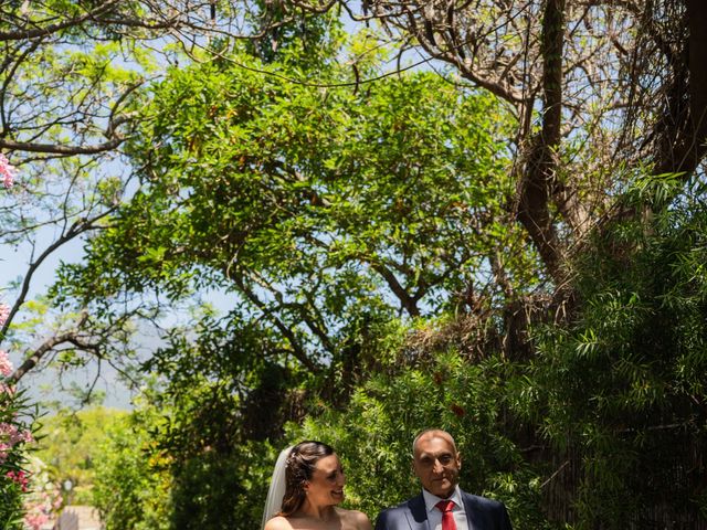 La boda de Adrián y Natacha en Santa Cruz De Tenerife, Santa Cruz de Tenerife 33