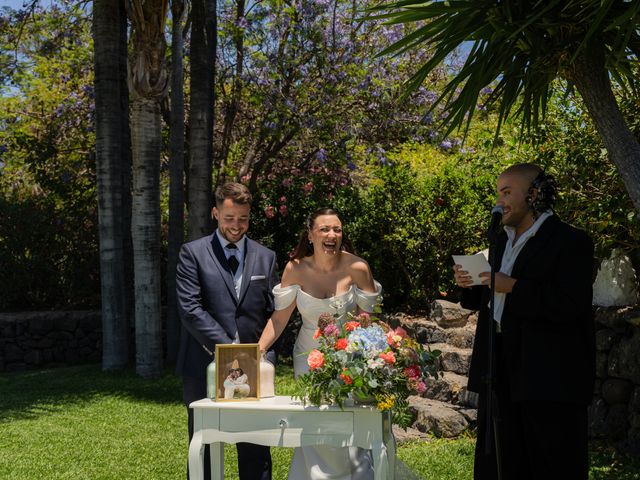 La boda de Adrián y Natacha en Santa Cruz De Tenerife, Santa Cruz de Tenerife 38