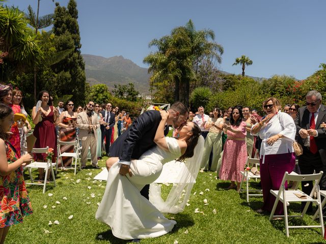La boda de Adrián y Natacha en Santa Cruz De Tenerife, Santa Cruz de Tenerife 45
