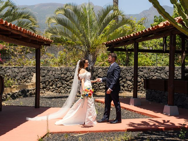 La boda de Adrián y Natacha en Santa Cruz De Tenerife, Santa Cruz de Tenerife 53