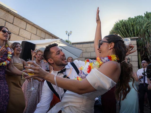 La boda de Adrián y Natacha en Santa Cruz De Tenerife, Santa Cruz de Tenerife 68