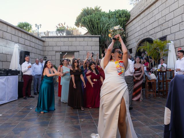 La boda de Adrián y Natacha en Santa Cruz De Tenerife, Santa Cruz de Tenerife 71