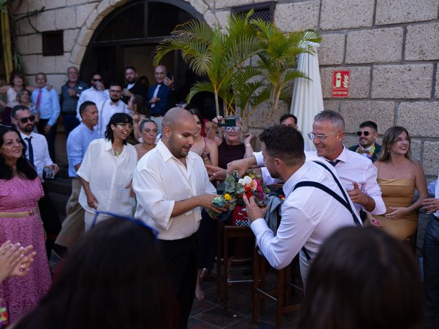 La boda de Adrián y Natacha en Santa Cruz De Tenerife, Santa Cruz de Tenerife 72