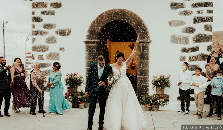 La boda de Jose y Samira en La Oliva, Cádiz