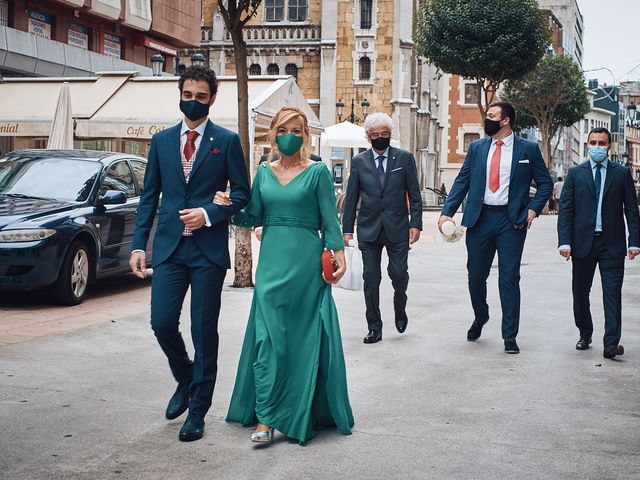 La boda de Arcadio y Angy en Oviedo, Asturias 15