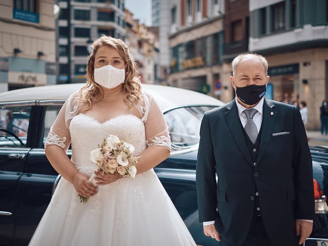 La boda de Arcadio y Angy en Oviedo, Asturias 18