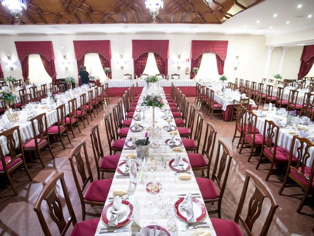 La boda de Emilio y Mari Carmen en La Carlota, Córdoba 25