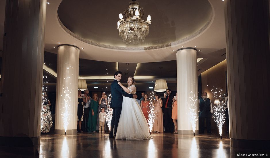 La boda de Arcadio y Angy en Oviedo, Asturias