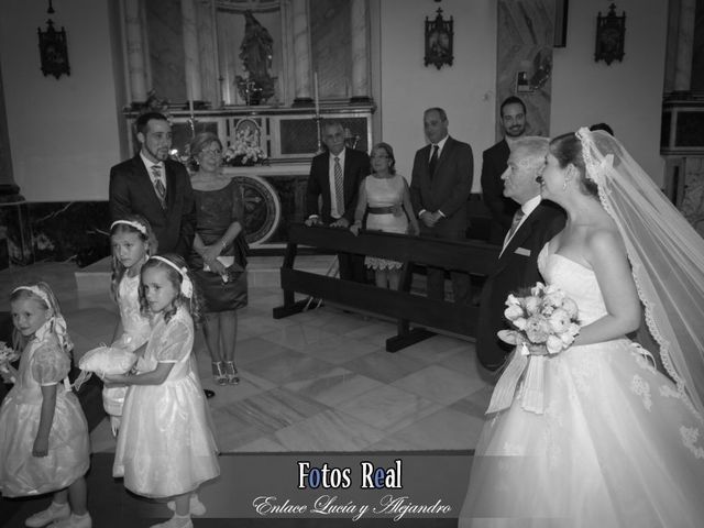 La boda de Alejandro y Lucía en San Fernando, Cádiz 29