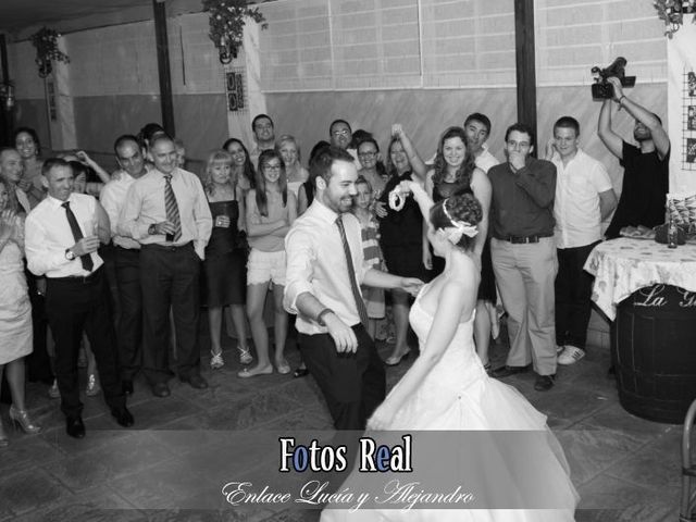 La boda de Alejandro y Lucía en San Fernando, Cádiz 43
