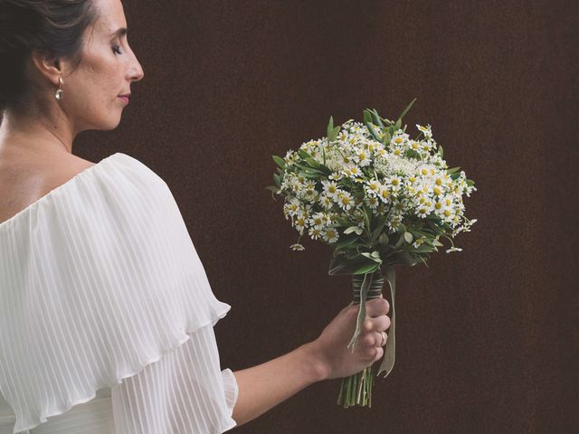 La boda de Andrés y Aurora en Ortiguera (Coaña), Asturias 30